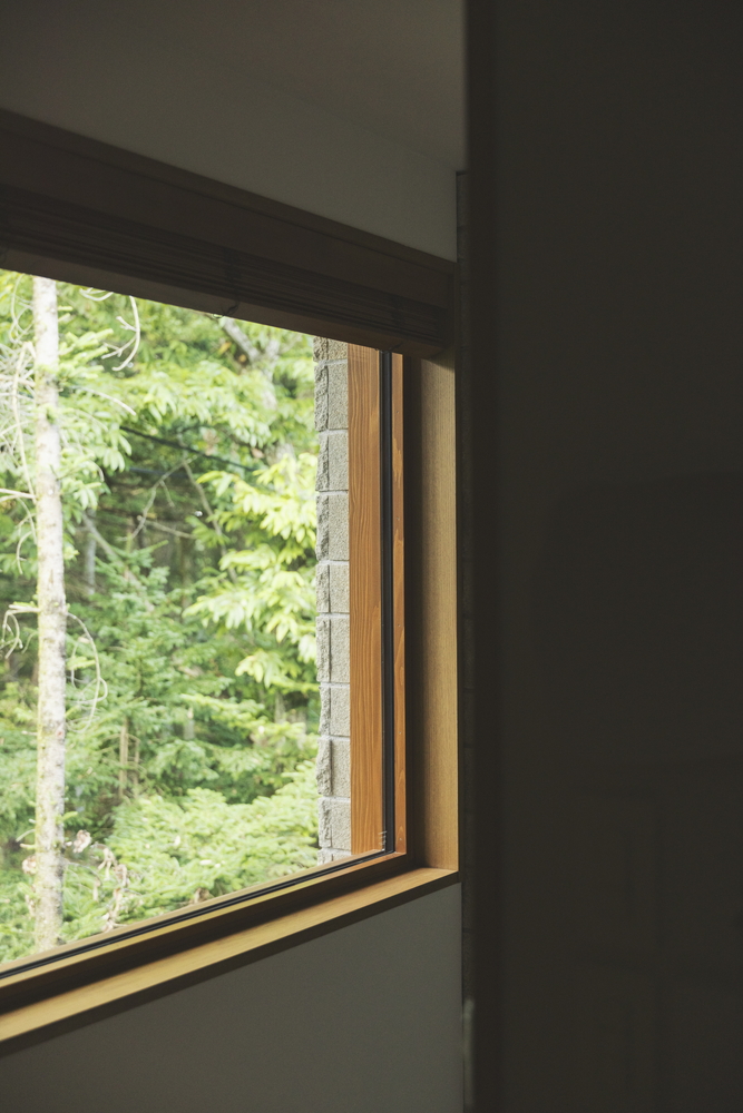 住宅：軽井沢住宅　2024年9月 竣工　設計：坂倉建築研究所　撮影：砺波周平