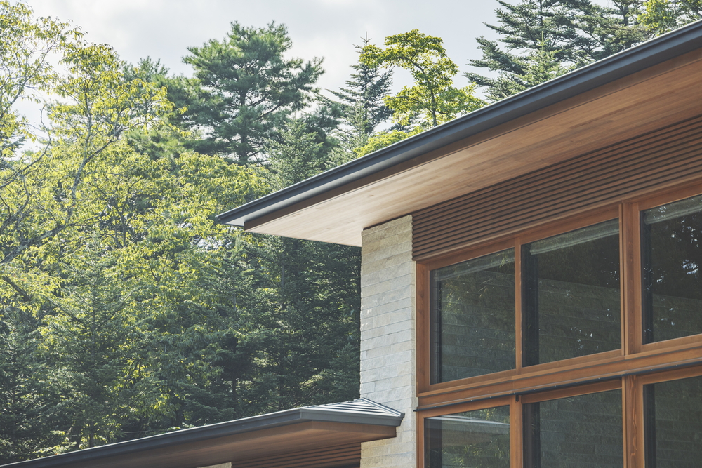 住宅：軽井沢住宅　2024年9月 竣工　設計：坂倉建築研究所　撮影：砺波周平